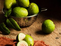 Guava During Pregnancy: Benefits & Side Effects